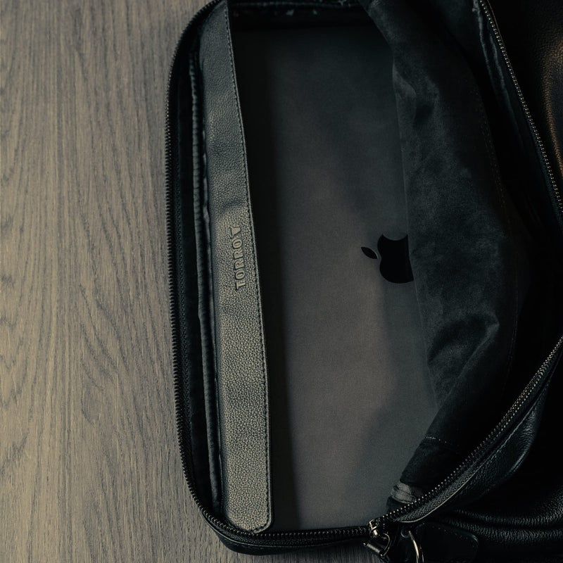 TORRO Laptop Bag â€“ Genuine Leather Messenger Bag Compatible with 13 inch / 14 inch Laptop or MacBook (Black) - Image 4